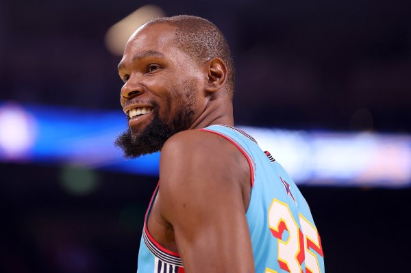 欧皇证券 杜兰特：人们觉得抱怨NBA比看比赛更有趣 干脆取消得了