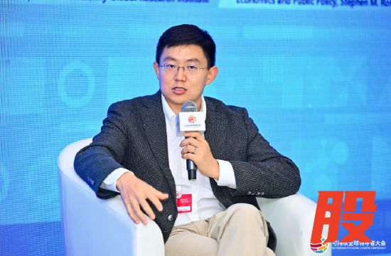 香港大学赛马会环球企业可持续发展研究所所长，芝加哥大学能源政策研究所中国中心研究主任何国俊