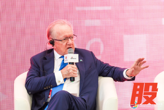 昆山杜克大学美方校长、常务副校长约翰·奎尔奇